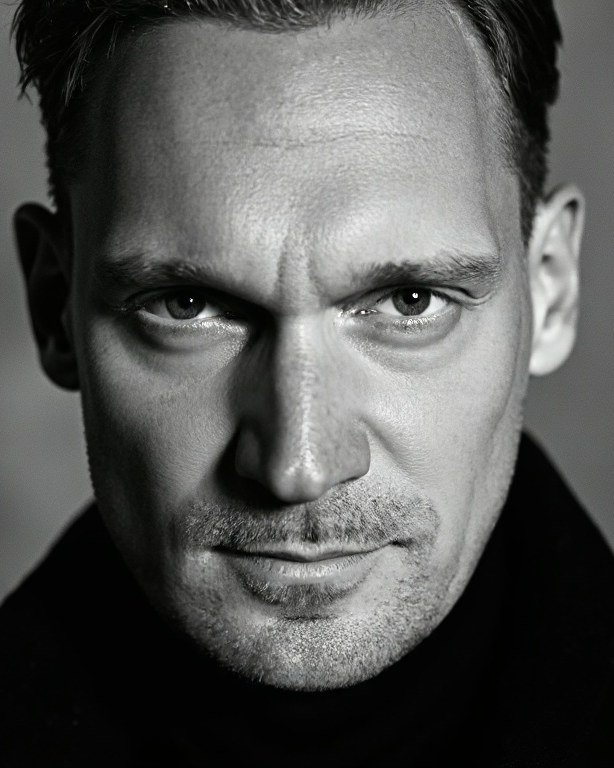 Christopher Peterka — Schwarzweiß-Portrait